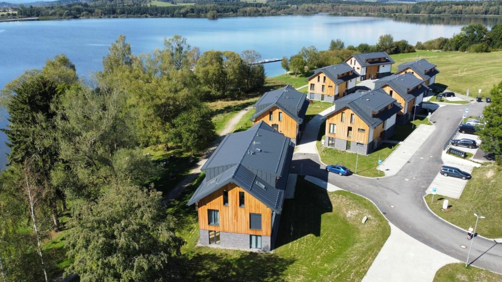 Apartman Na Brehu Lipna Черна-в-Пошумаві Екстер'єр фото